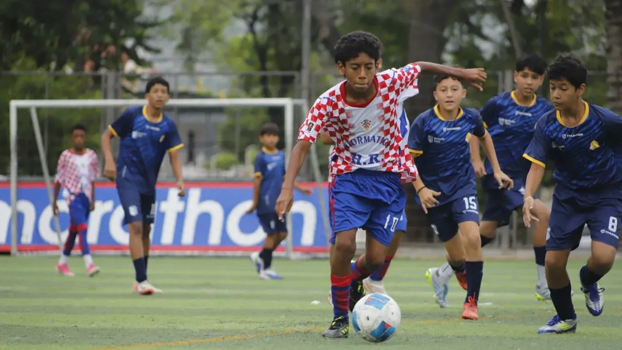 U.E. INFORMÁTICA PORTOVIEJO VS. U.E. RAFAELLO SANTI. U13 M