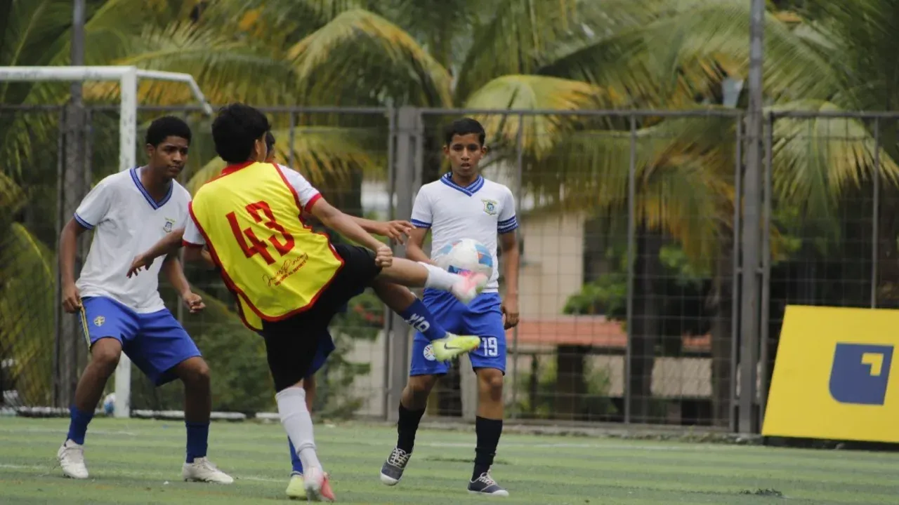 U.E. PEDRO ZAMBRANO BARCIA VS. U.E. PORTOVIEJO. U15 M