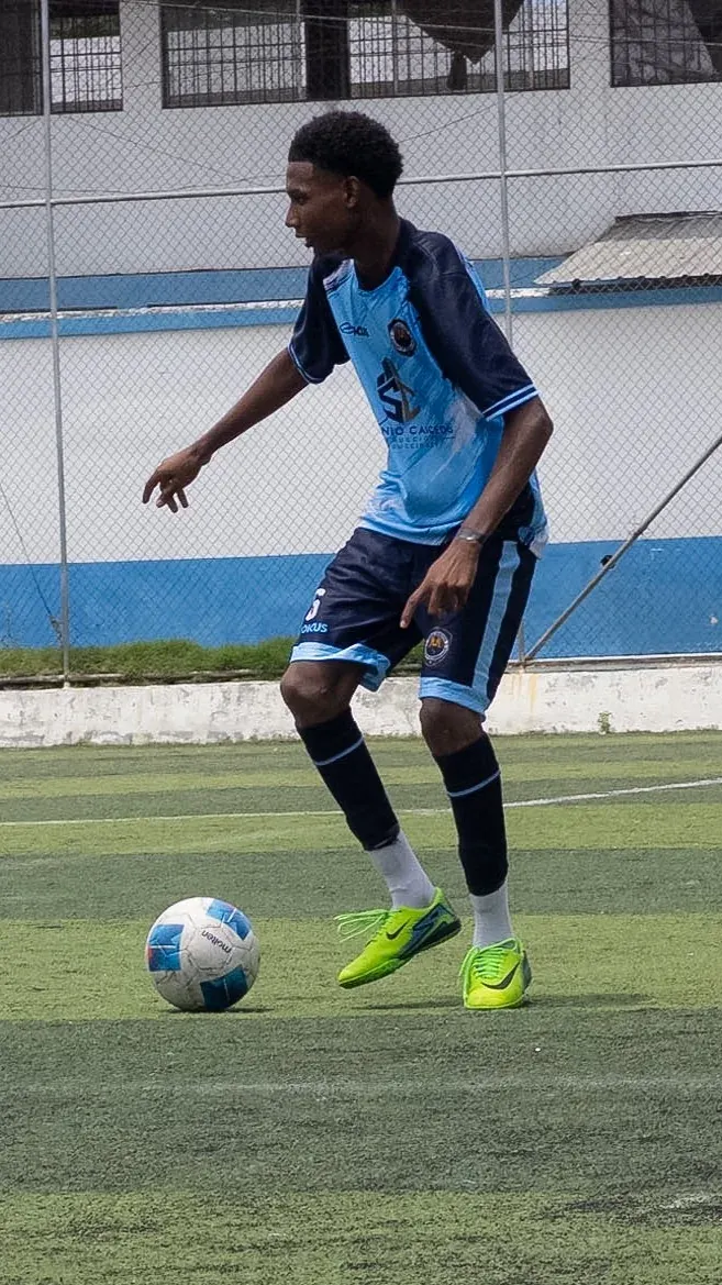 U.E.F DR FRANKLIN TELLO MERCADO vs U.E. GUARDIANES DE LOS SABERES BORBÓN. U17