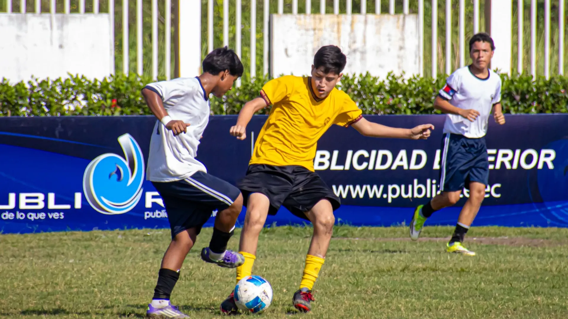 Carmen Mora de Encalada gana 11-0 y toma el liderato de la Sub 15 Masculino de El Oro