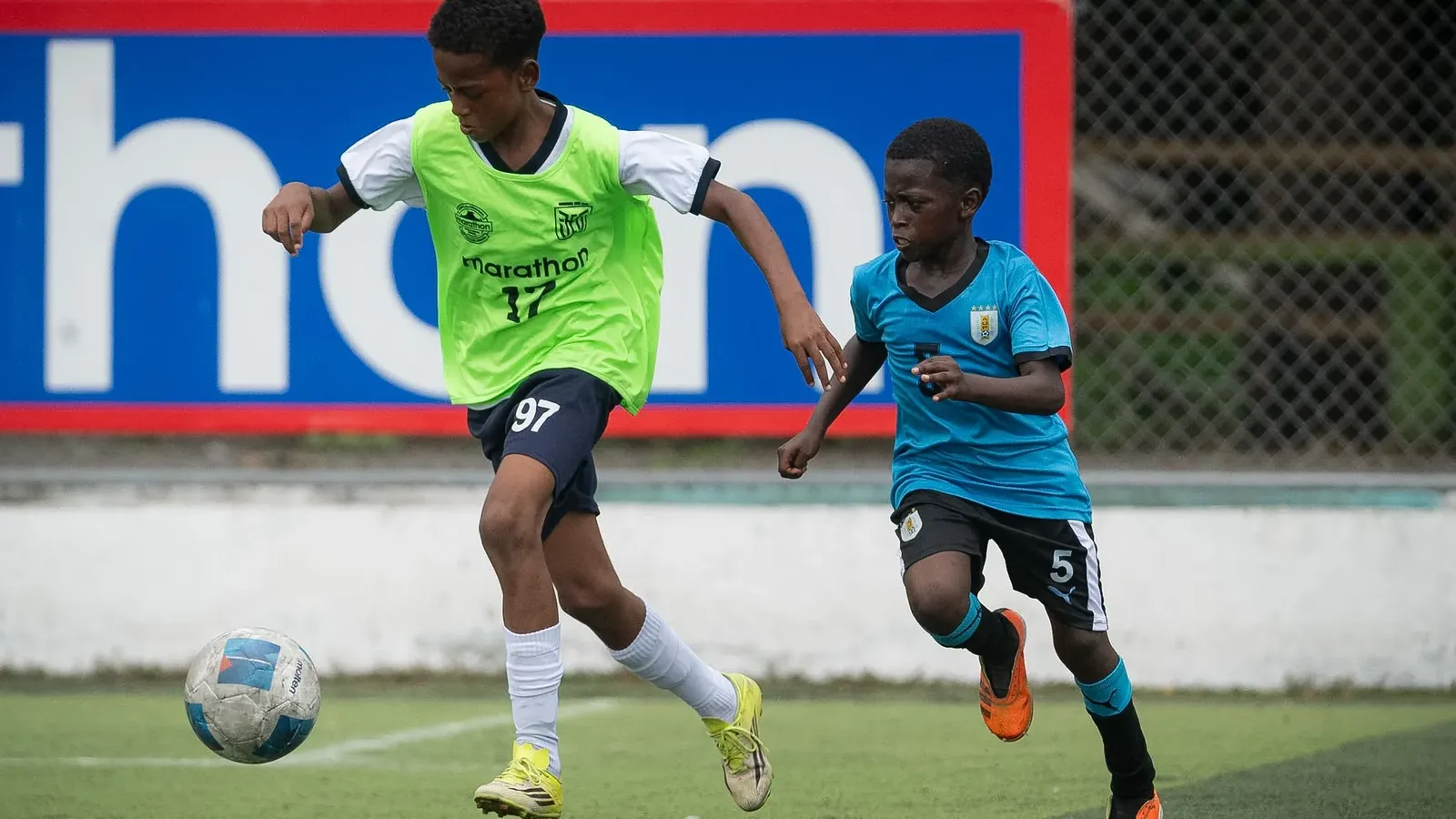 U.E. GUAYAQUIL vs U.E. LUIS VARGAS TORRES. U13