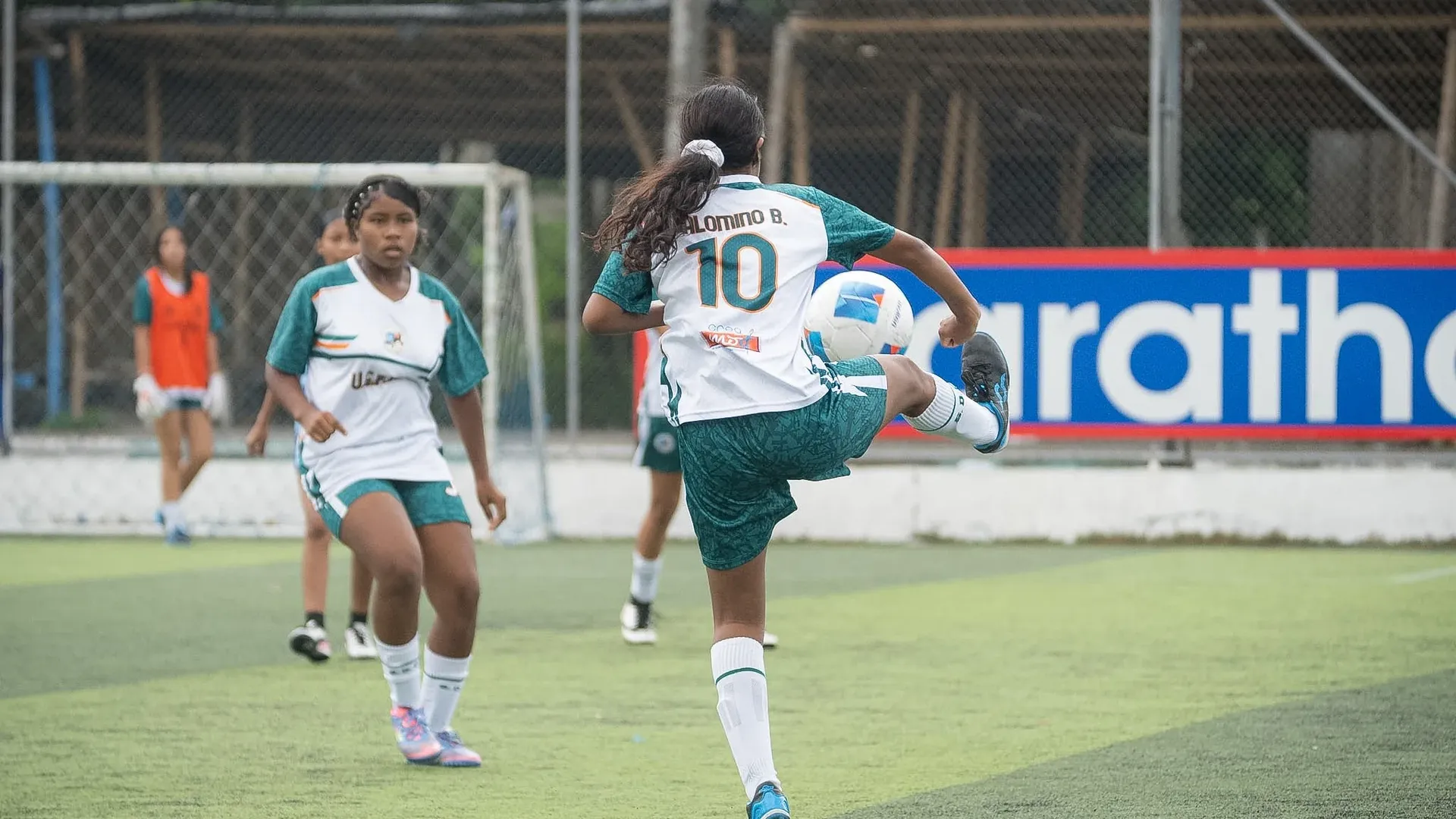 San Daniel Comboni vence por la mínima a Walter Quiñónez Sevilla en la categoría U15 femenina