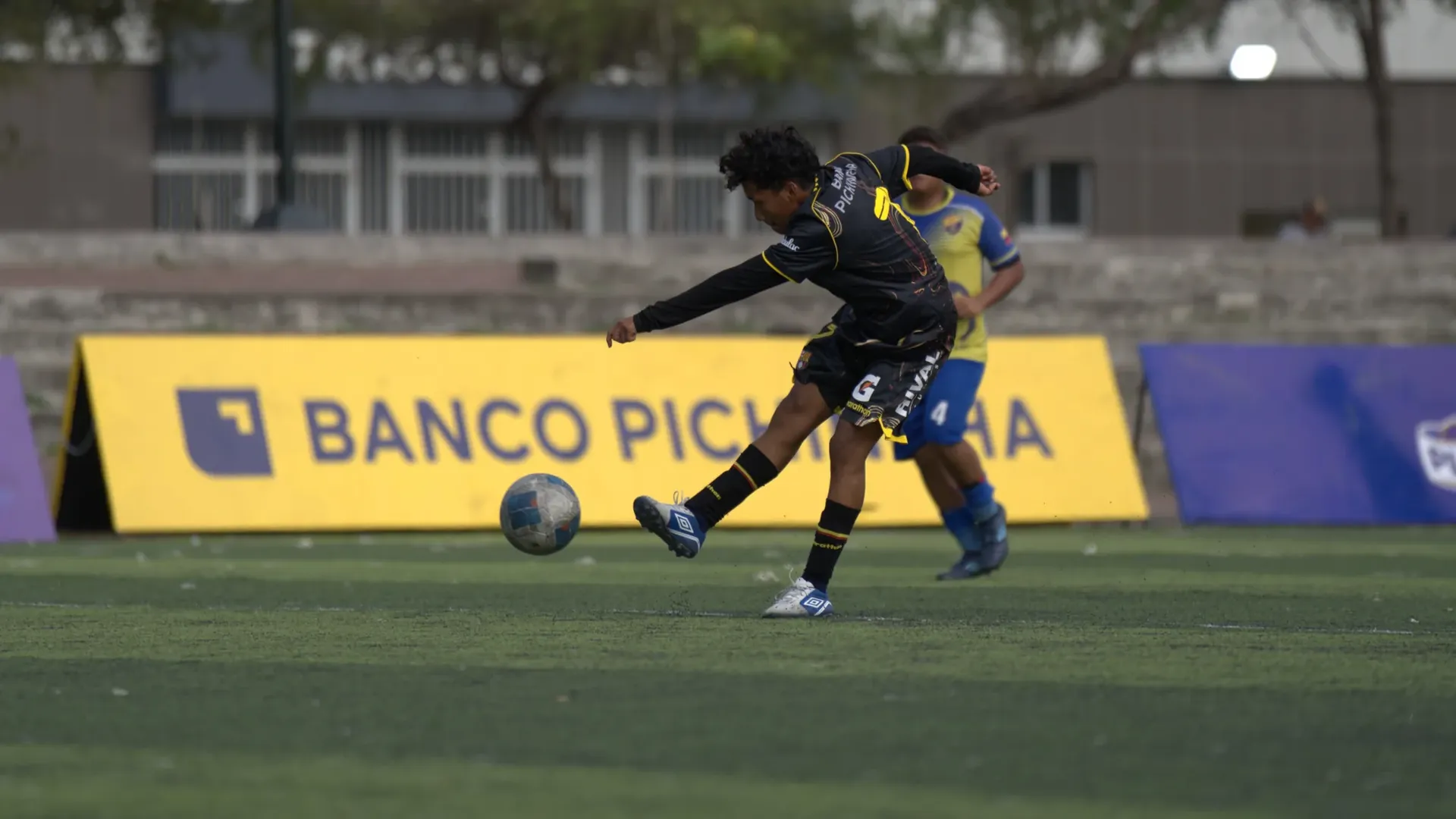 Galápagos convierte media hora en una ráfaga de 11 goles