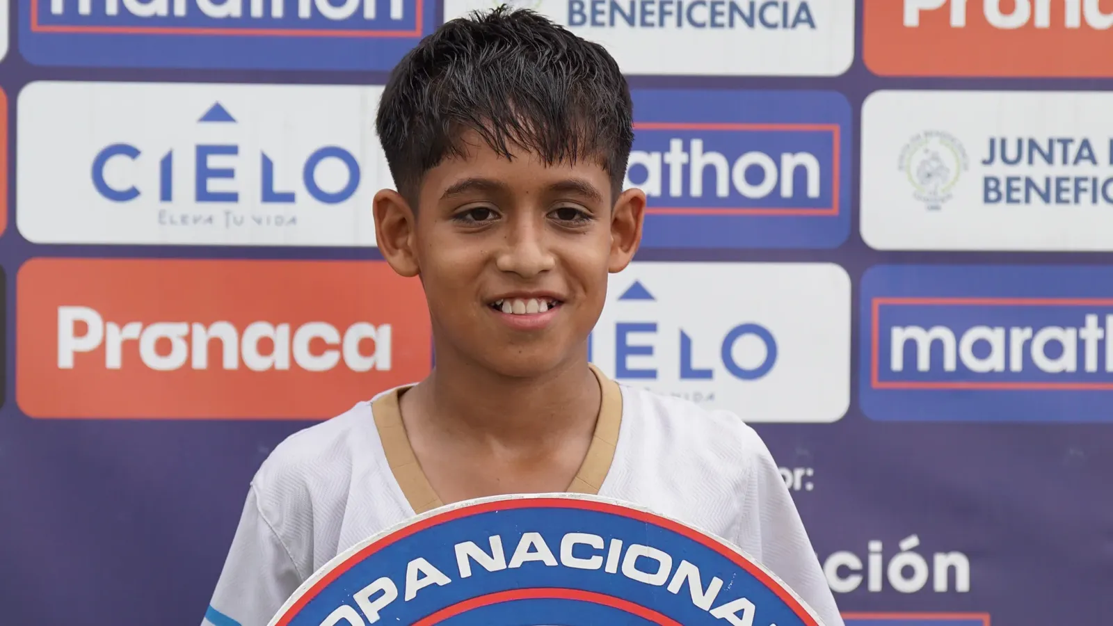 U.E. EDUCAMUNDO VS. U.E. VICENTE ROCAFUERTE. U13M