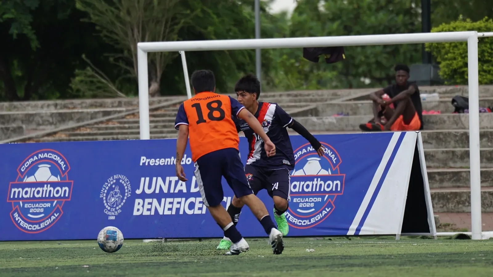 U.E. DOLORES CACUANGO VS. U.E. RÉPLICA AGUIRRE ABAD. U17M