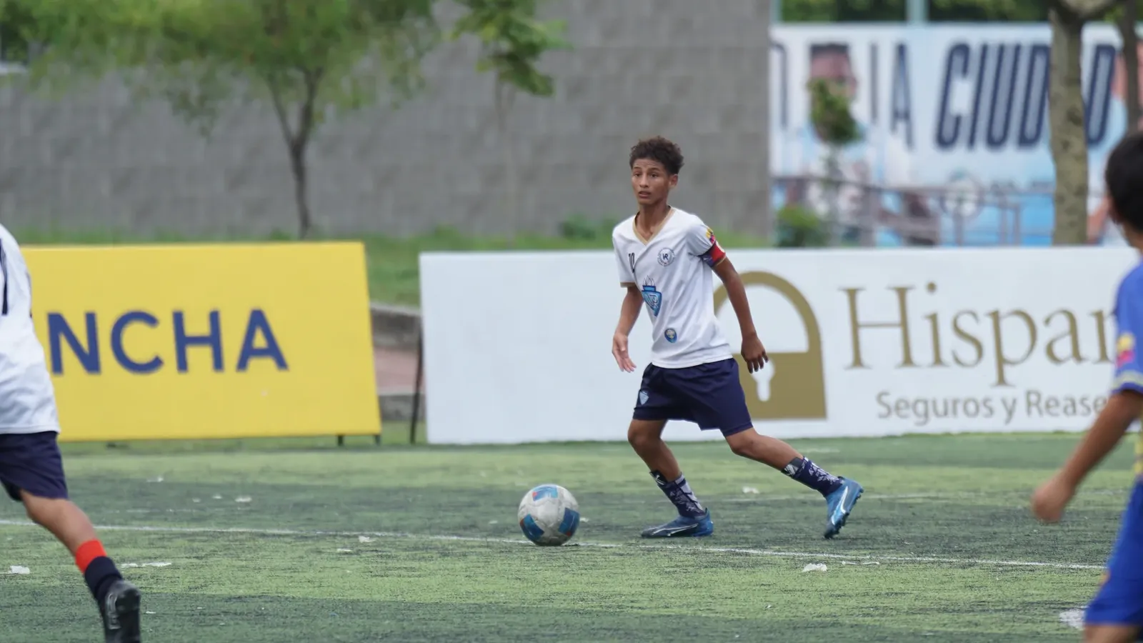 U.E. AGUIRRE ABAD VS. U.E. VICENTE ROCAFUERTE. U13 M
