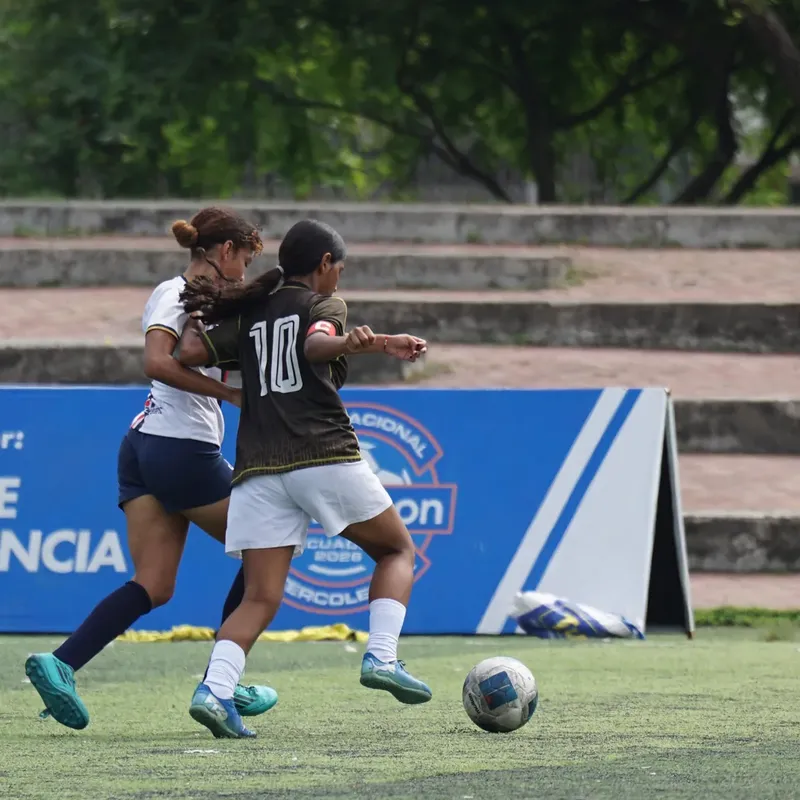 U.E. VICENTE ROCAFUERTE VS. U.E. REPÚBLICA DE FILIPINAS. U17 F