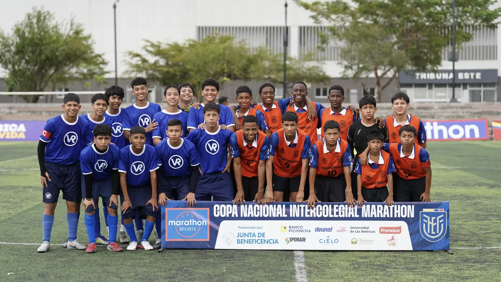 U.E. VICENTE ROCAFUERTE vs U.E. VIOLETA LUNA CARRERA .U15