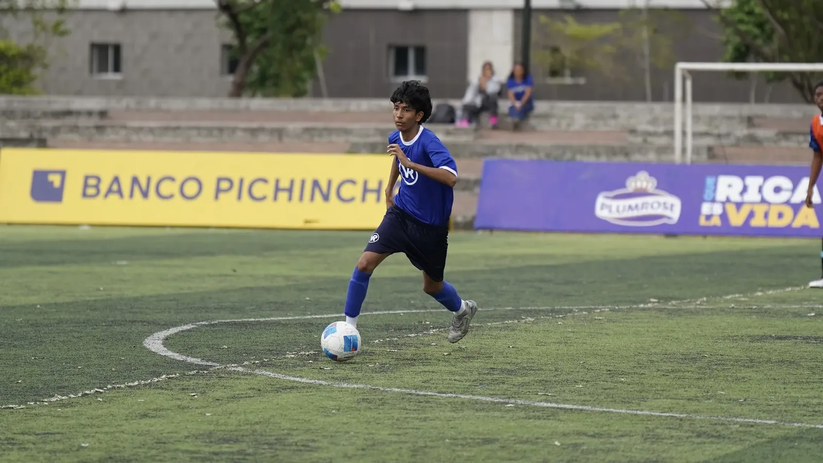 U.E. VICENTE ROCAFUERTE vs U.E. VIOLETA LUNA CARRERA .U15