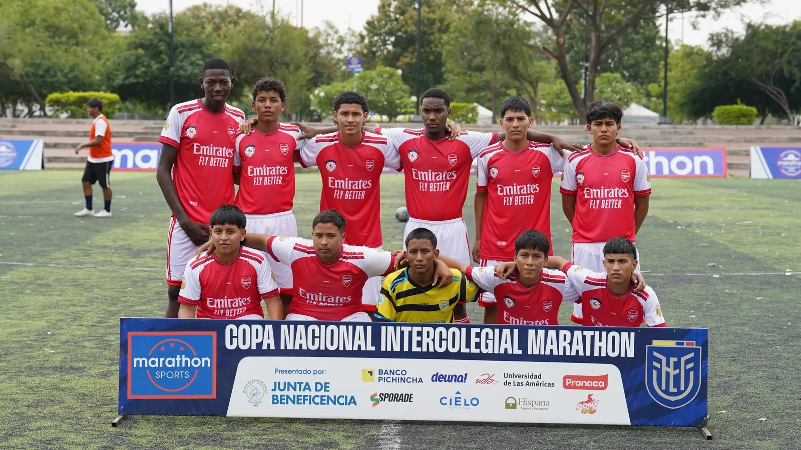 U.E. EMILIO ESTRADA CARMONA vs U.E. RÉPLICA AGUIRRE ABAD. U17