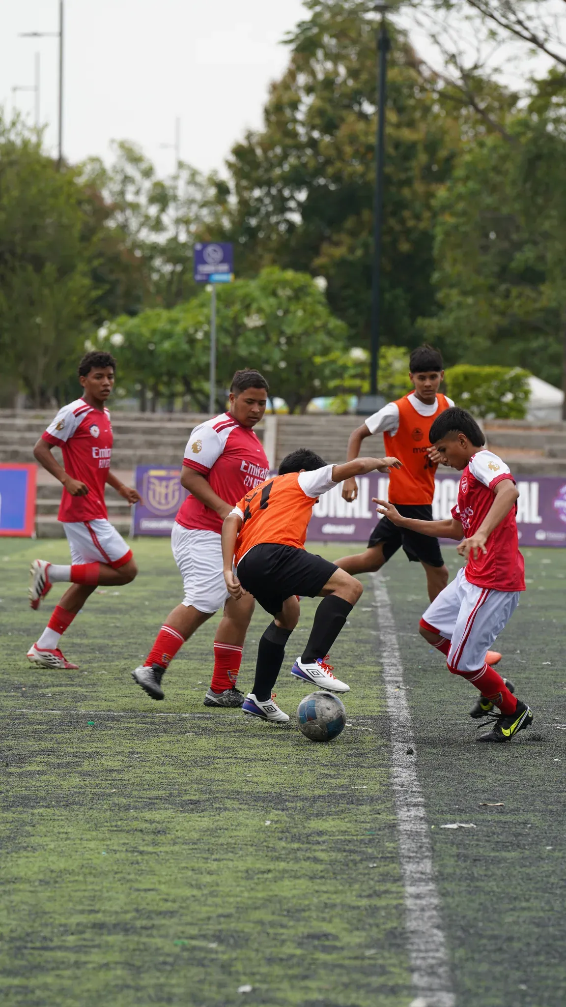 U.E. EMILIO ESTRADA CARMONA vs U.E. RÉPLICA AGUIRRE ABAD. U17