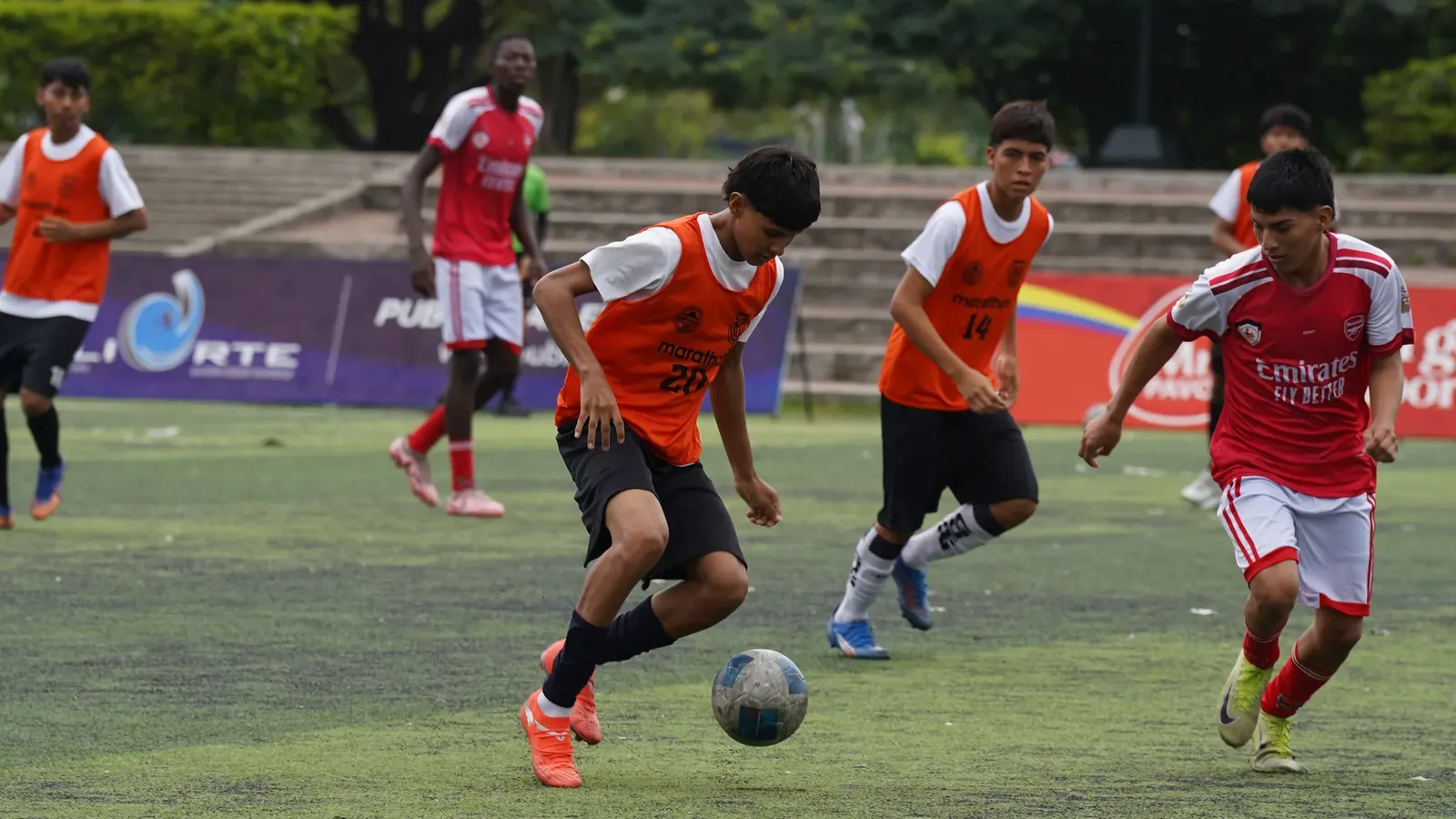 U.E. EMILIO ESTRADA CARMONA vs U.E. RÉPLICA AGUIRRE ABAD. U17