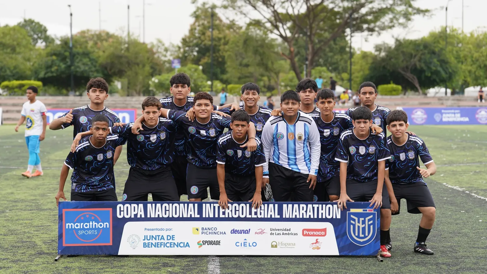 U.E. PADRES SOMASCOS EL CENACULO vs U.E. VEINTIOCHO DE MAYO. U17