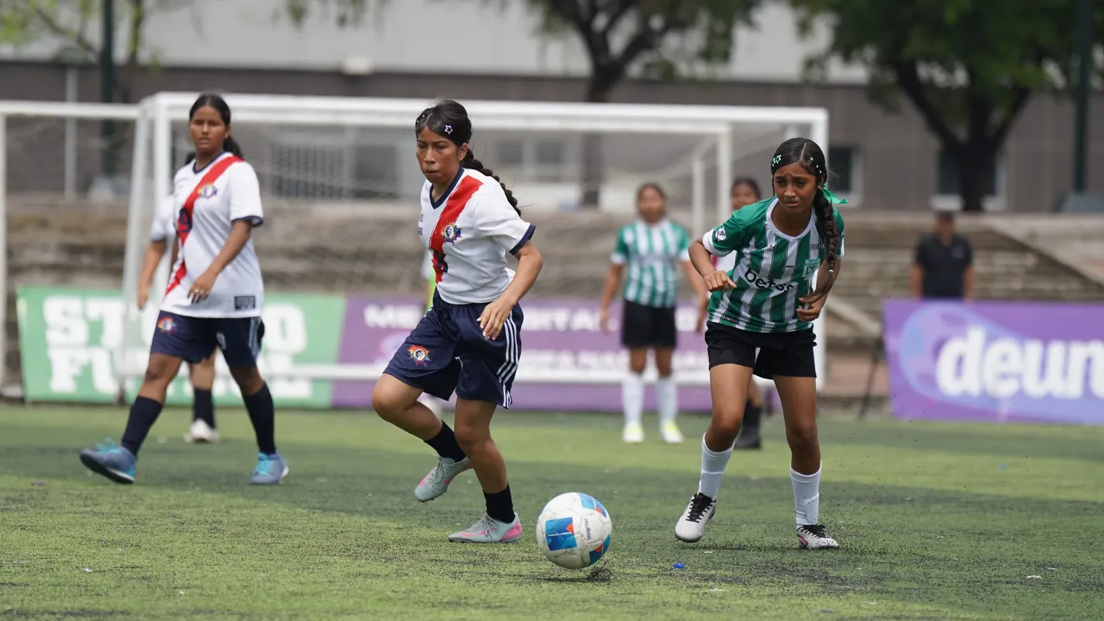 U.E. DOLORES CACUANGO vs U.E. CAMPOS COELLO. U15 F