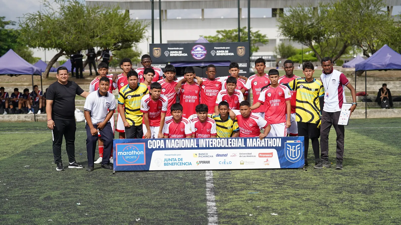 U.E. EMILIO ESTRADA CARMONA vs U.E. DOLORES CACUANGO. U17