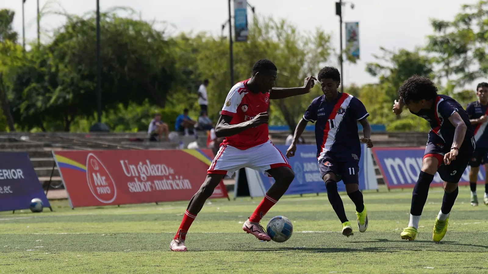 U.E. EMILIO ESTRADA CARMONA vs U.E. DOLORES CACUANGO. U17