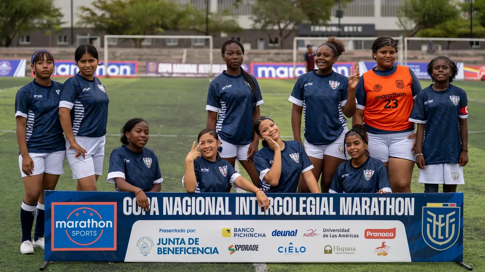 U.E. RÉPLICA GUAYAQUIL vs U.E. FISCAL AGUIRRE ABAD. U15 F