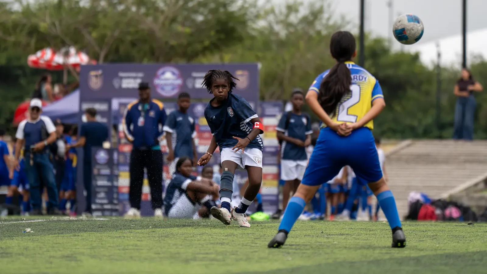 U.E. RÉPLICA GUAYAQUIL vs U.E. FISCAL AGUIRRE ABAD. U15 F