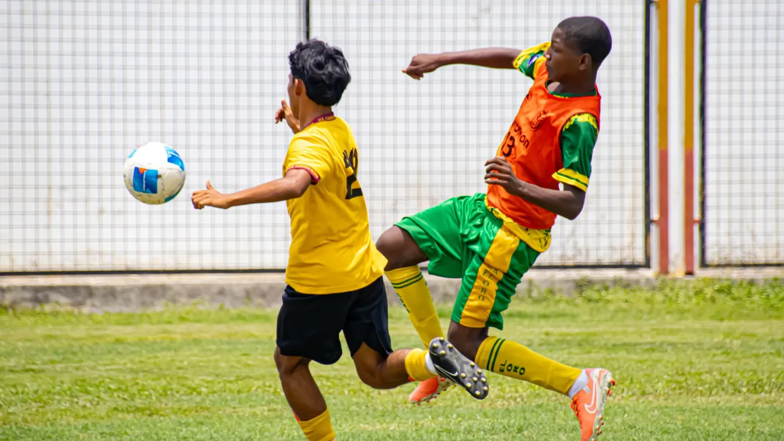 U.E. CARMEN MORA DE ENCALADA vs U.E. EL ORO. U15