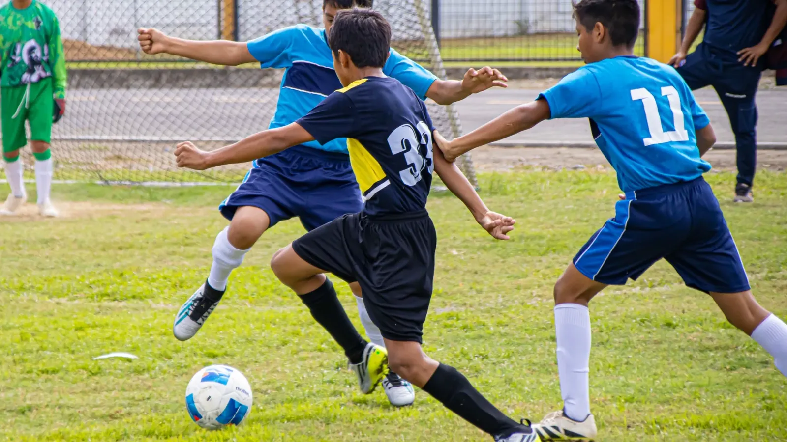 U.E. EVA BATALLAS vs U.E. SEIS DE OCTUBRE. U13 M