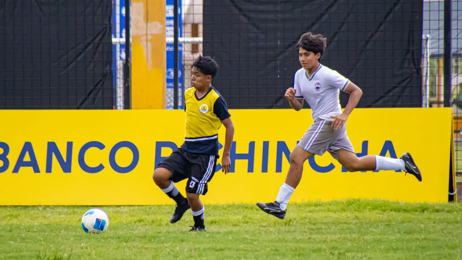 U.E. JUAN MONTALVO FIALLOS vs U.E. SEIS DE OCTUBRE. U15