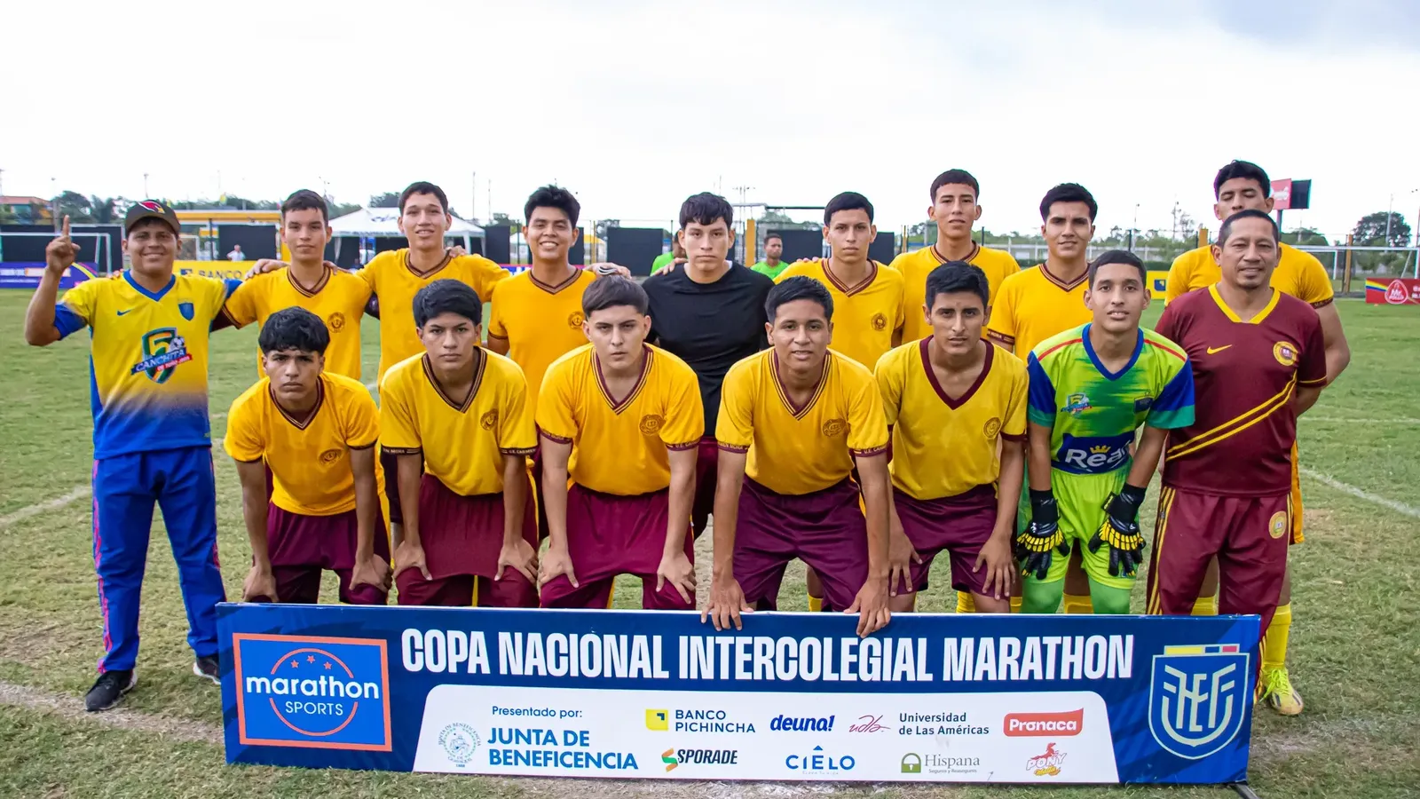 U.E. CARMEN MORA DE ENCALADA vs U.E. JUAN MONTALVO FIALLOS U17