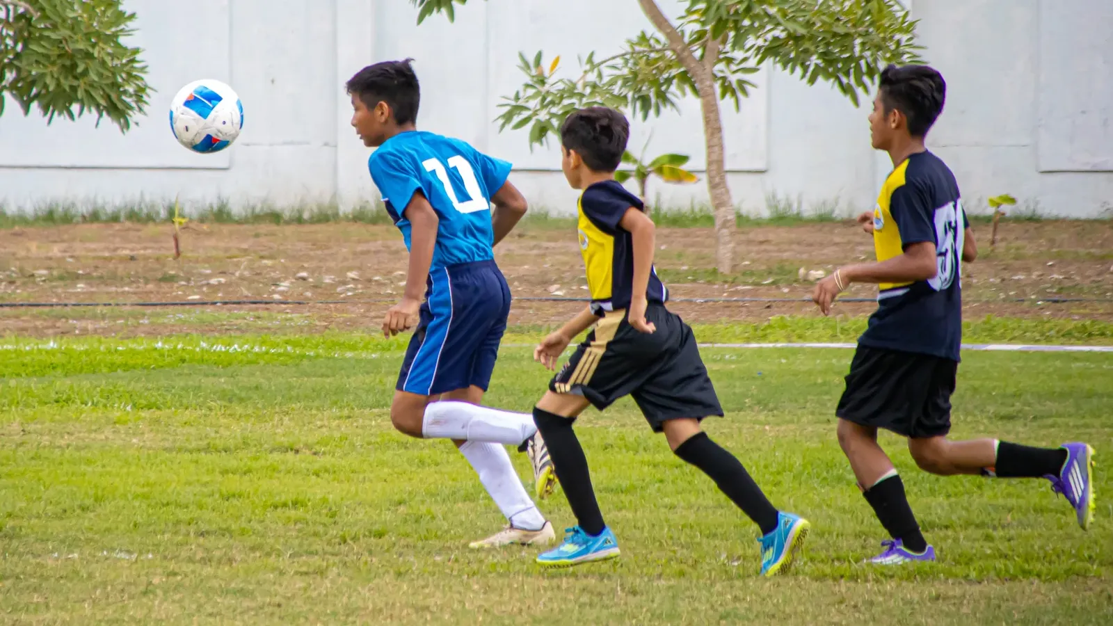 U.E. EVA BATALLAS vs U.E. SEIS DE OCTUBRE. U13 M