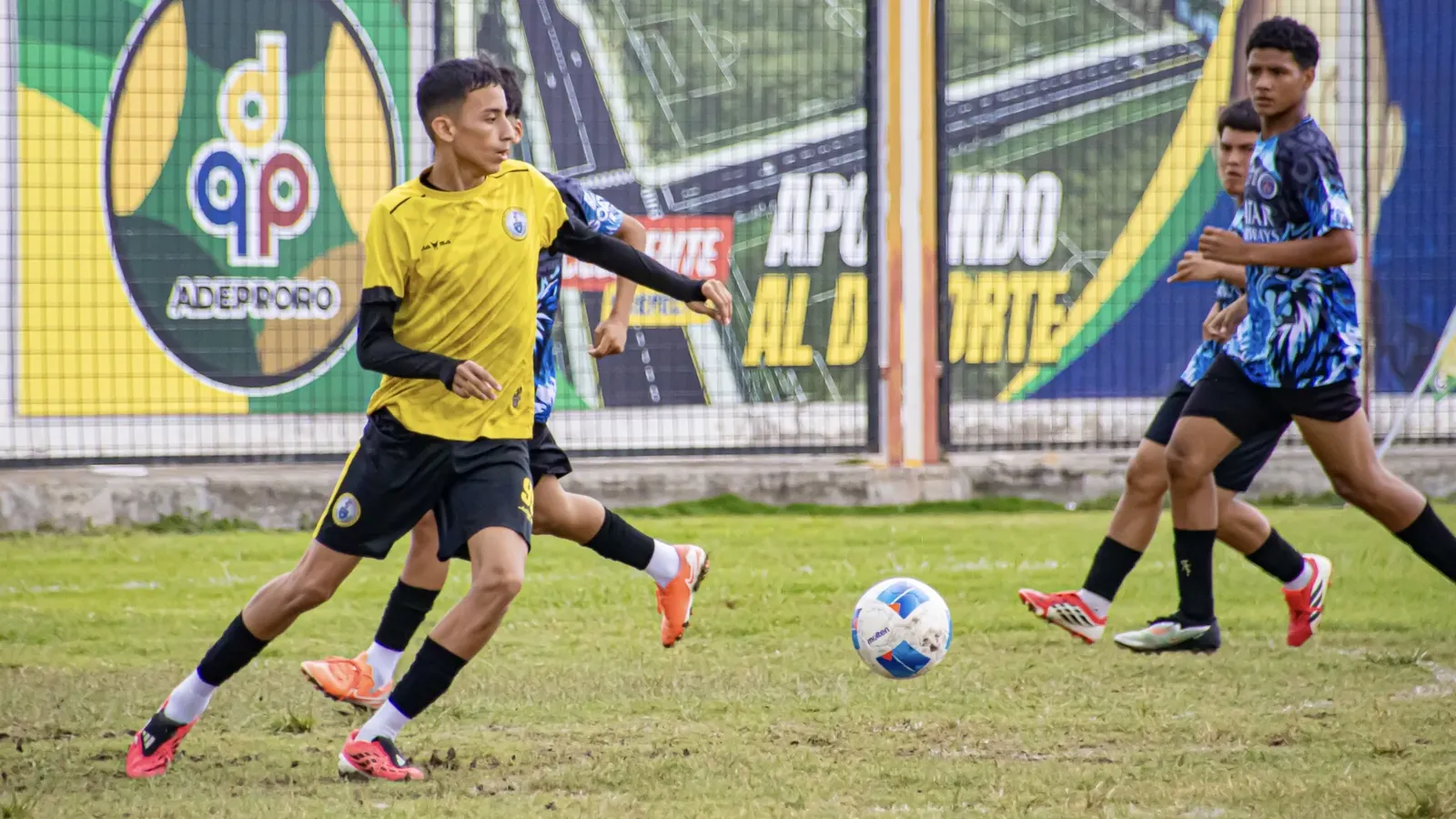 SEIS DE AGOSTO  vs U.E. COMIL 3. U17