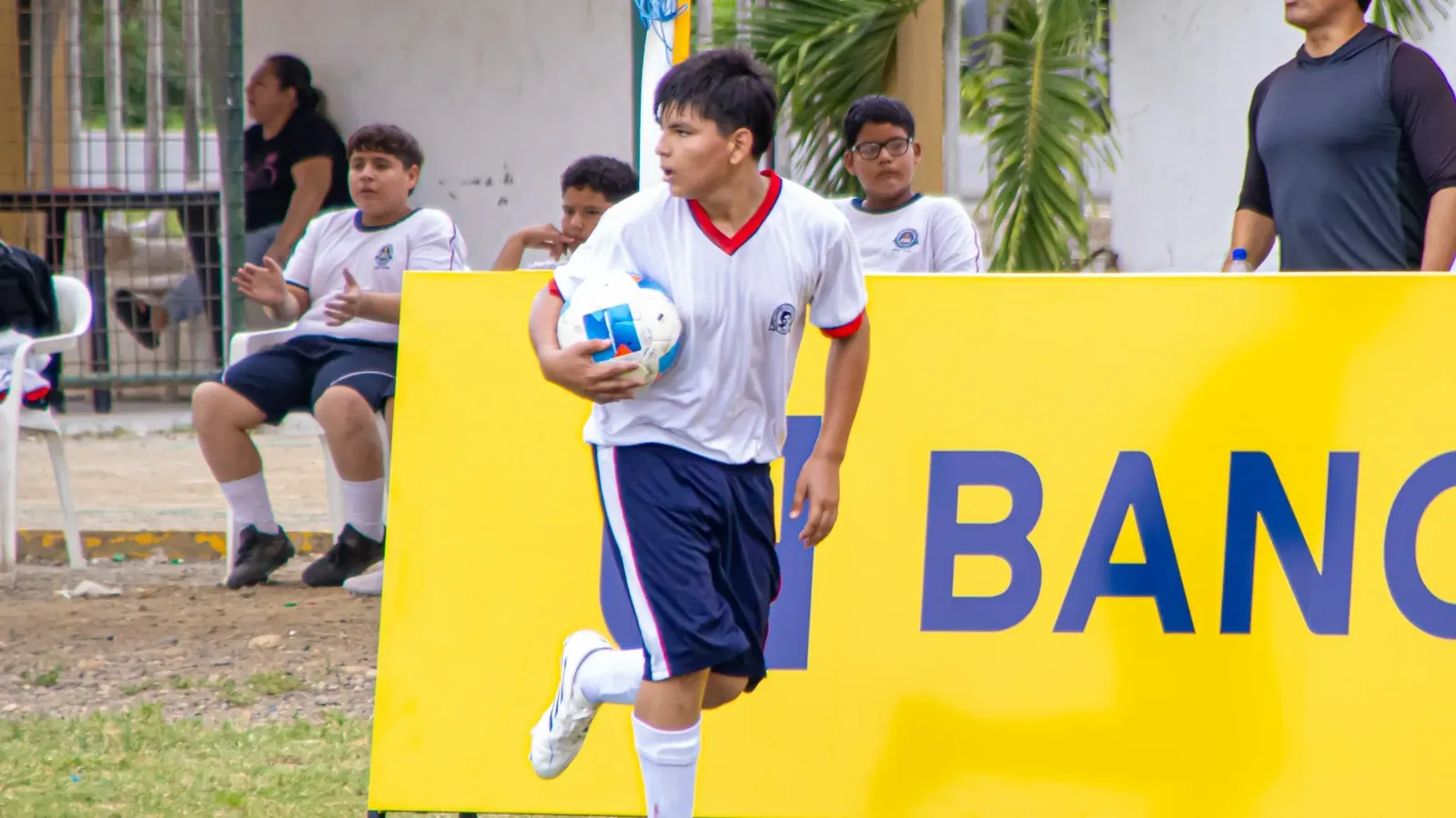 U.E. ROMEO MURILLO PAZMIÑO vs U.E. ZULIMA VACA RIVERA. U13