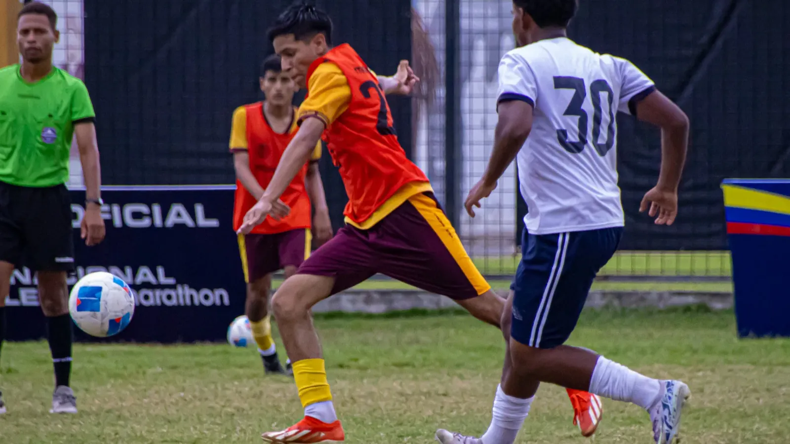 U.E. CARMEN MORA DE ENCALADA vs U.E. JUAN MONTALVO FIALLOS U17