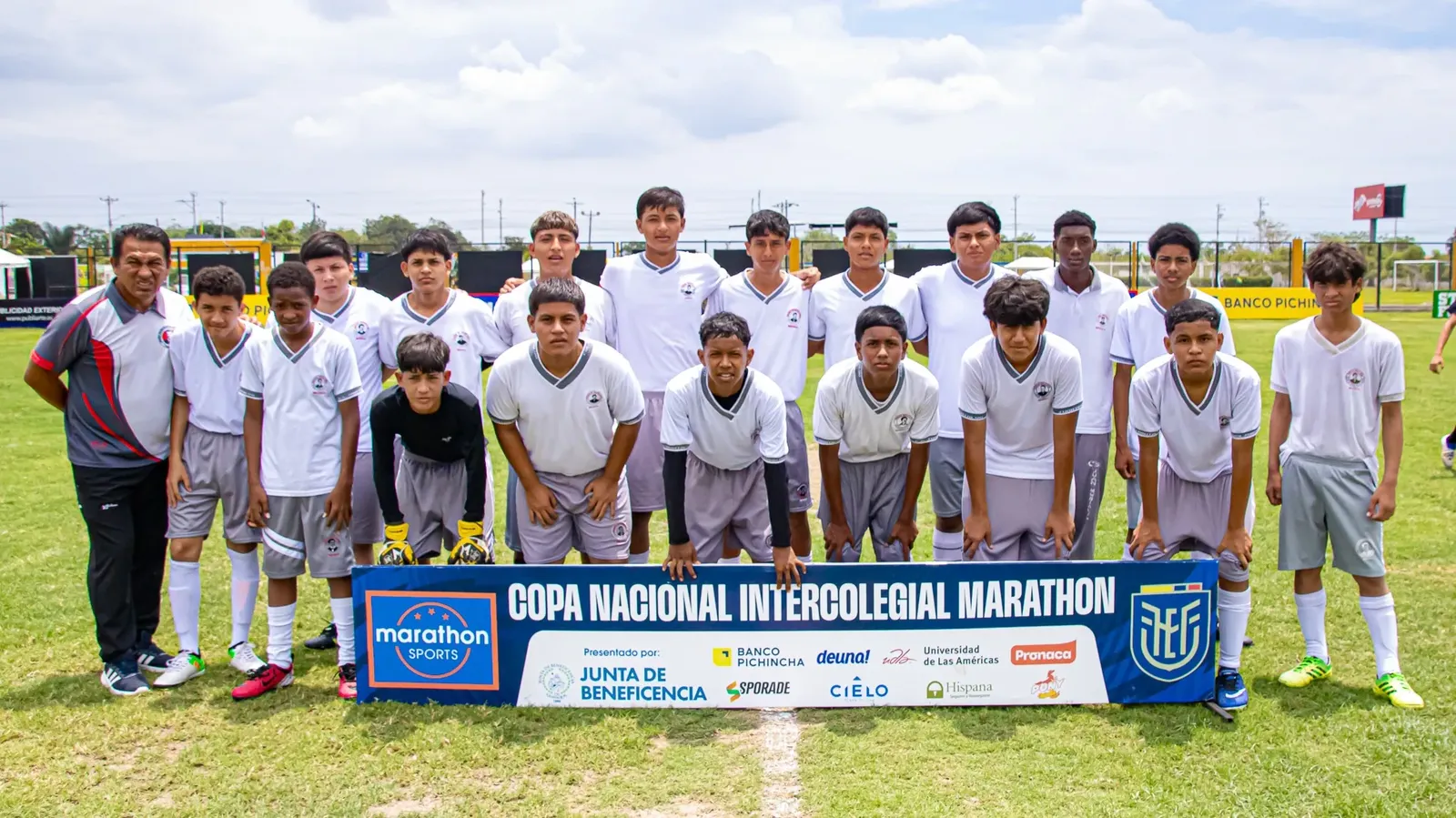 U.E. JUAN MONTALVO FIALLOS vs U.E. SEIS DE OCTUBRE. U15
