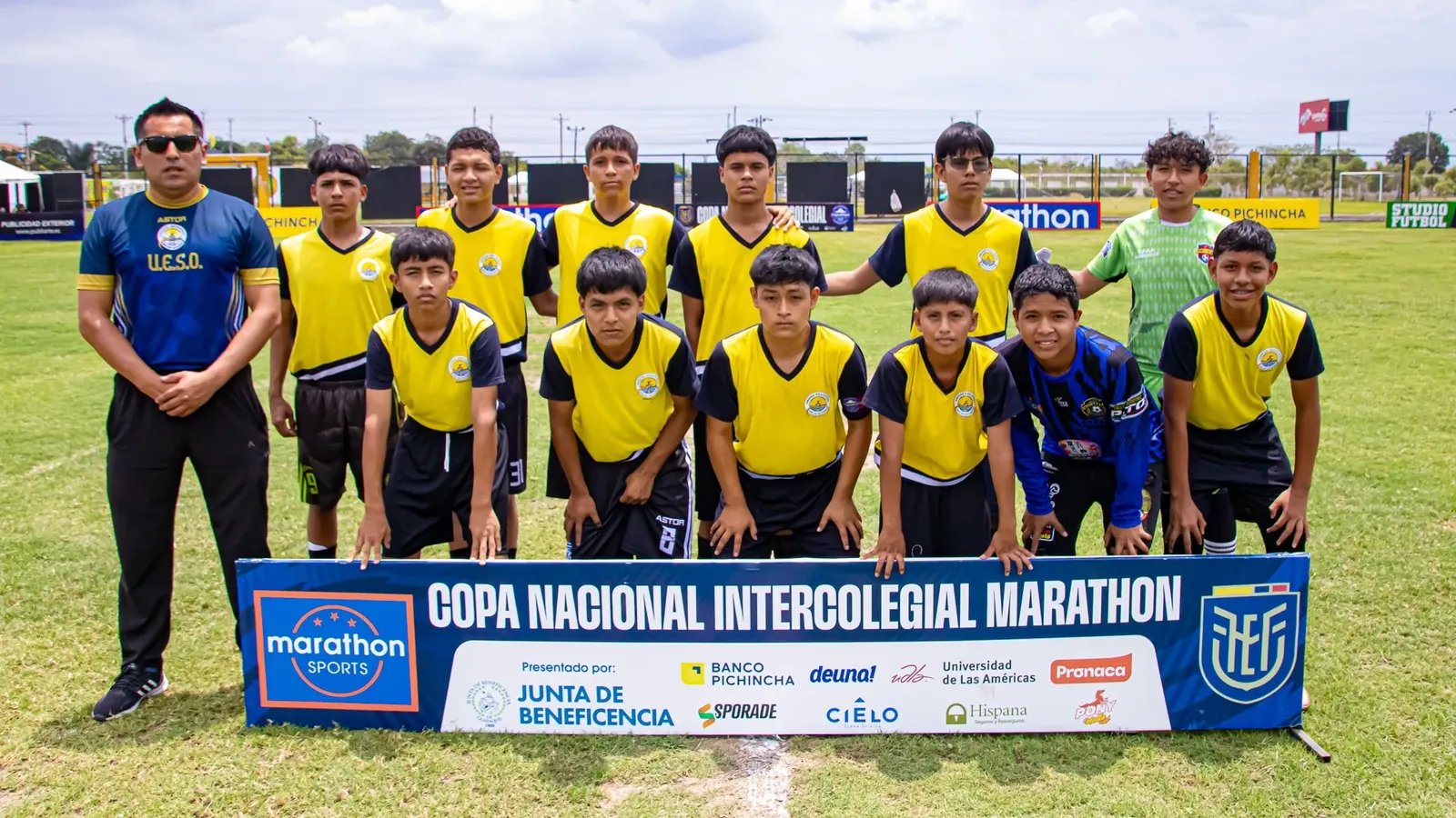 U.E. JUAN MONTALVO FIALLOS vs U.E. SEIS DE OCTUBRE. U15