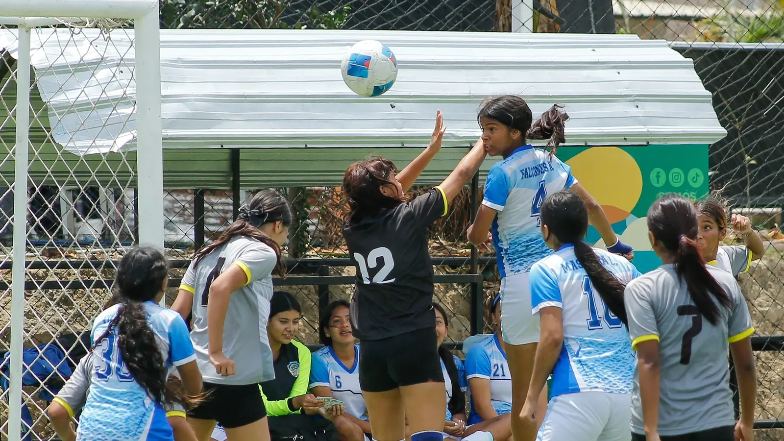 U.E. TARQUI vs U.E. PAQUISHA. U17 F