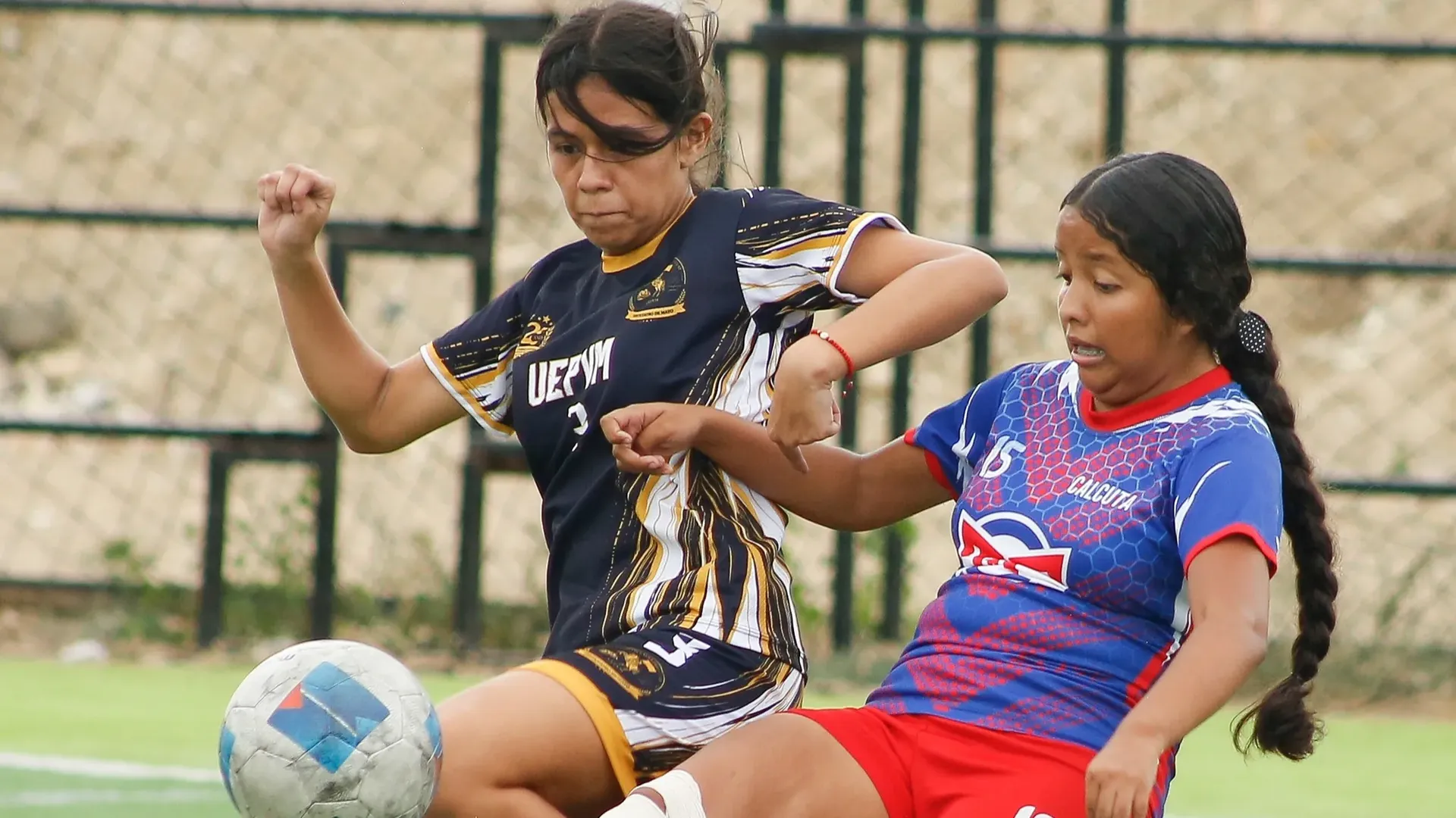 Teresa de Calcuta golea 7-2 a Veinticuatro de Mayo